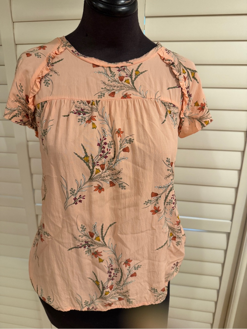 Peachy pink Floral Short-Sleeve Women's Top